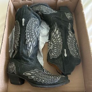 Women’s size 6 corral cowboy boots